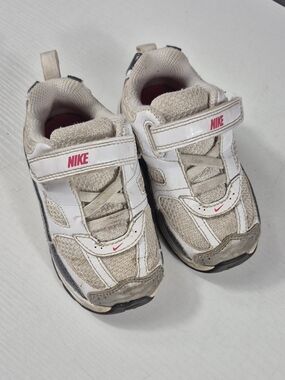 Nike Kids White and Pink Athletic Sneakers 6C